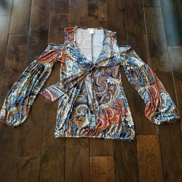 VENUS Paisley Cold Shoulder Top - Picture 10 of 10